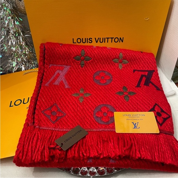 NWT LV LOGOMANIA RED WOOL SILK SCARF BOX RIBBON INCLUDED - Picture 8 of 8